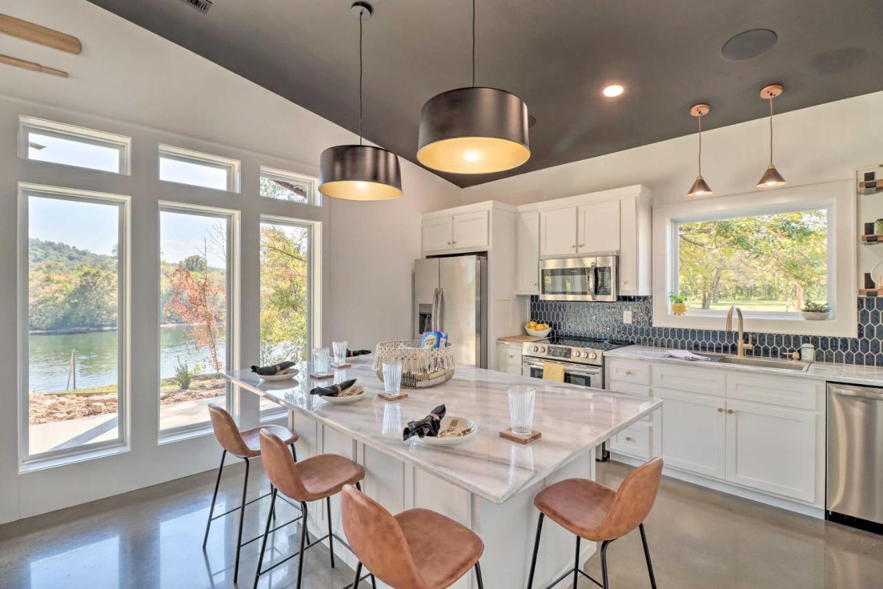 Modern Norfork House With Patio On White River! Εξωτερικό φωτογραφία