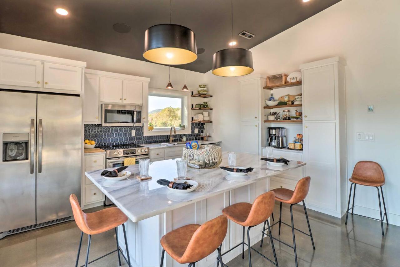 Modern Norfork House With Patio On White River! Εξωτερικό φωτογραφία